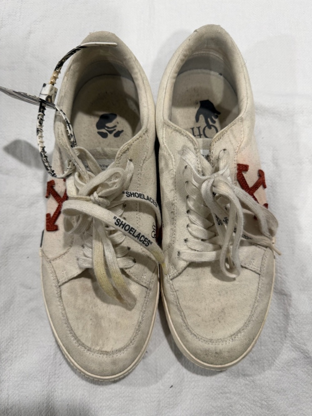 Off-White Men’s Low-Top Canvas Sneakers in Ivory with Red Arrow Logo